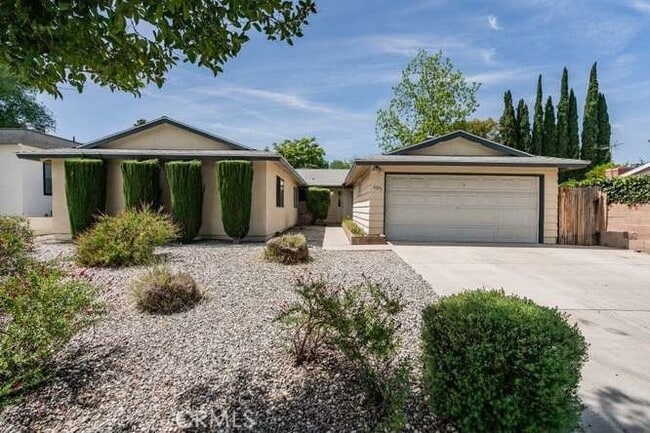 Building Photo - 6575 Cleomoore Ave