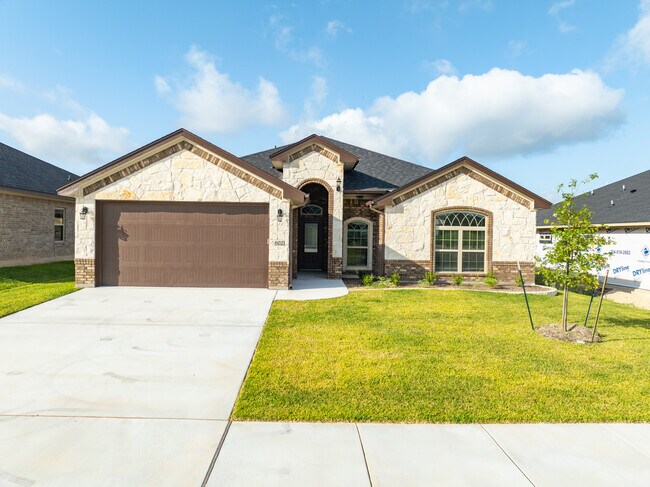 Photo - 602 Dred Roger Circle