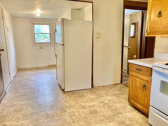 Photo - 3 bed 1 bath, garage, quiet street