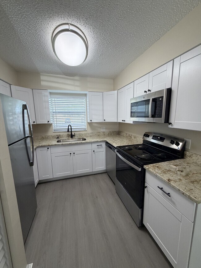 5290 70th Ave N, Pinellas Park, FL 33781