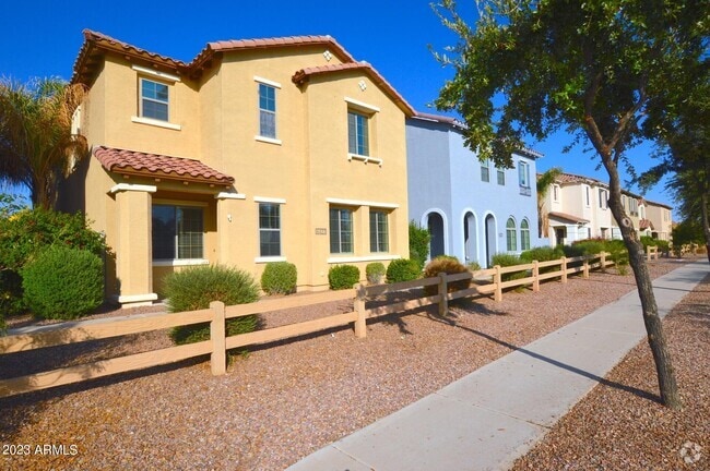 Building Photo - 4451 E Remington Dr Rental