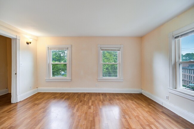 Photo - 4 Underwood St Unit 2