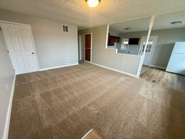 Photo - 1658 Frank Rd Unidad 1658