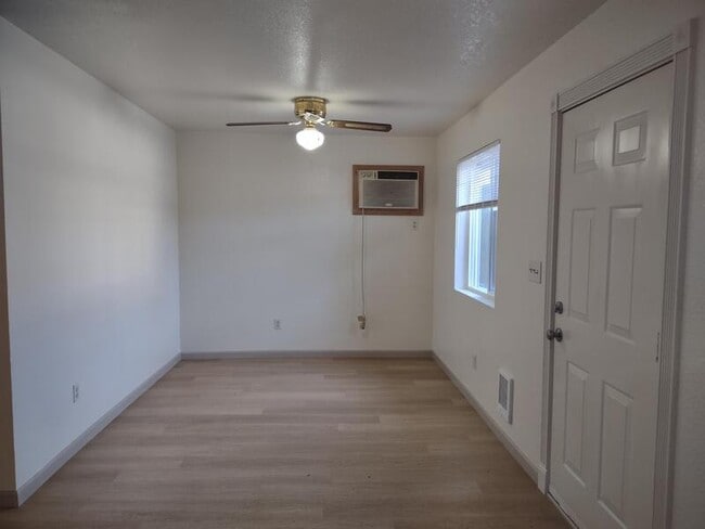 Photo - 120 Sunny Ln