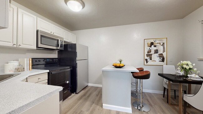 Photo - 5600 S Bannock St