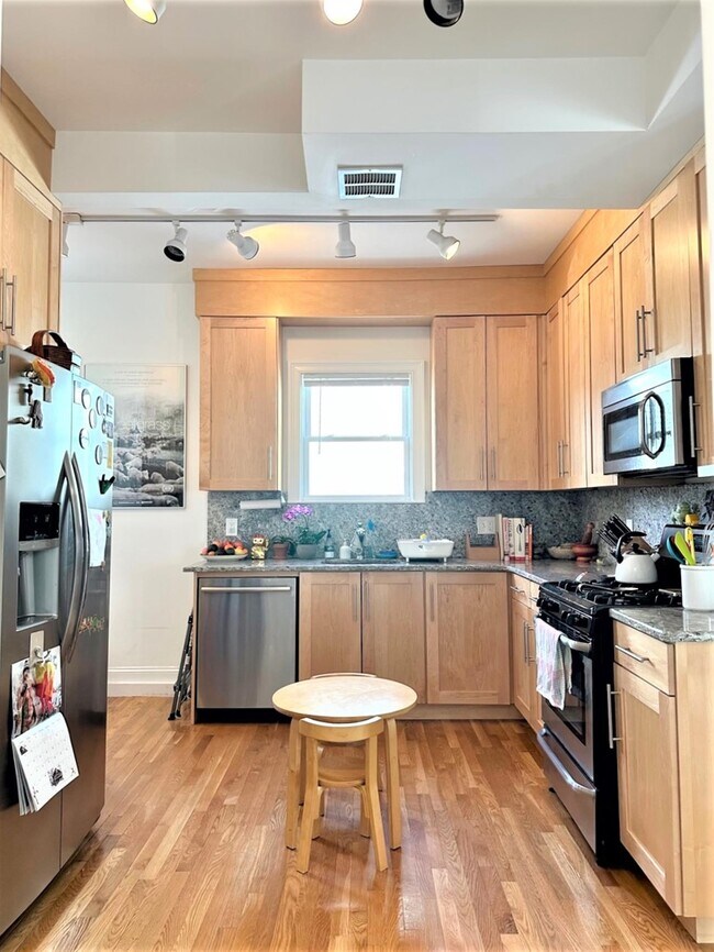 Photo - 20 Concord Ave Unidad 2