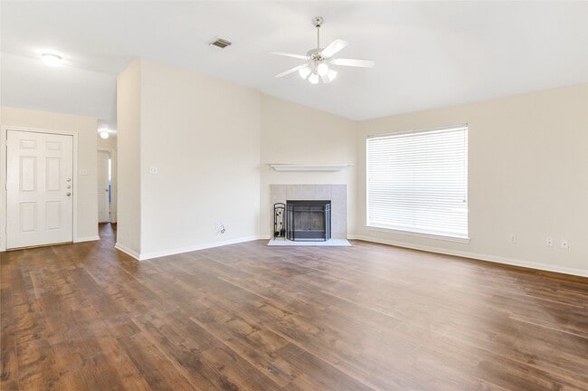 Photo - 203 Paradise Ln