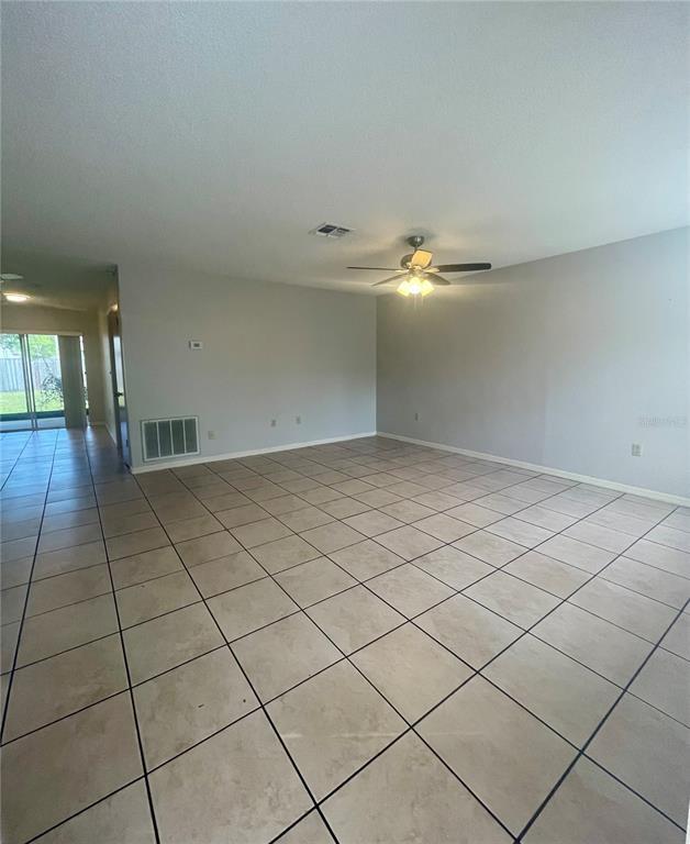 Photo - 10337 Usher St