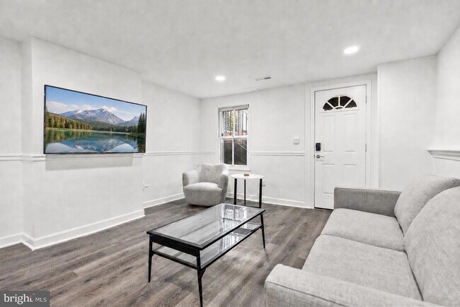 Photo - 1534 8th St NW