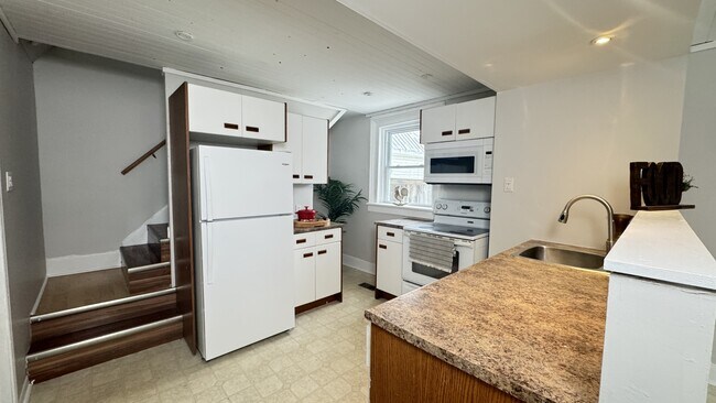 Photo - 424 St Lawrence St