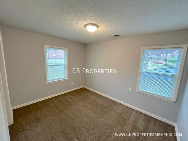 Photo - 3830 Philsdale Ave