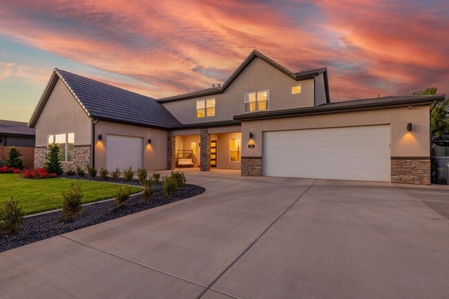 Building Photo - Washington Fields 4 bed | 3 1/2 bath | 3 c... Rental