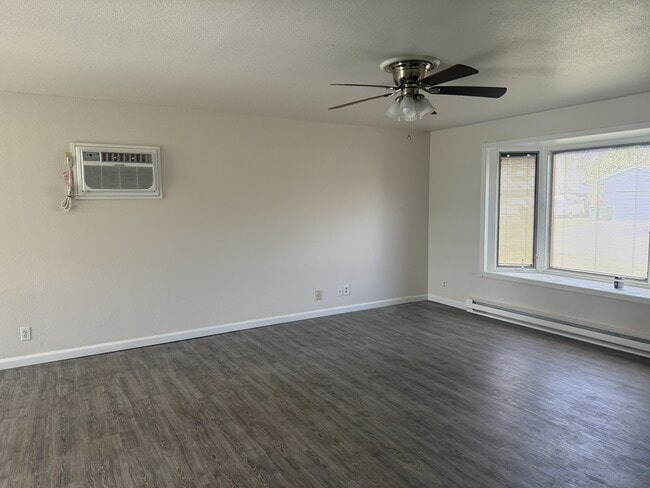 Photo - 3541 Granger Ave W