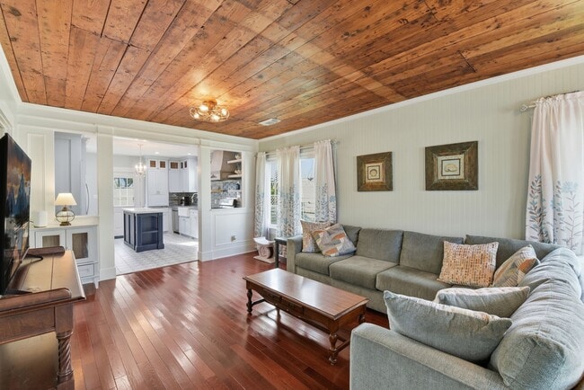 Photo - 2415 38th St Casa