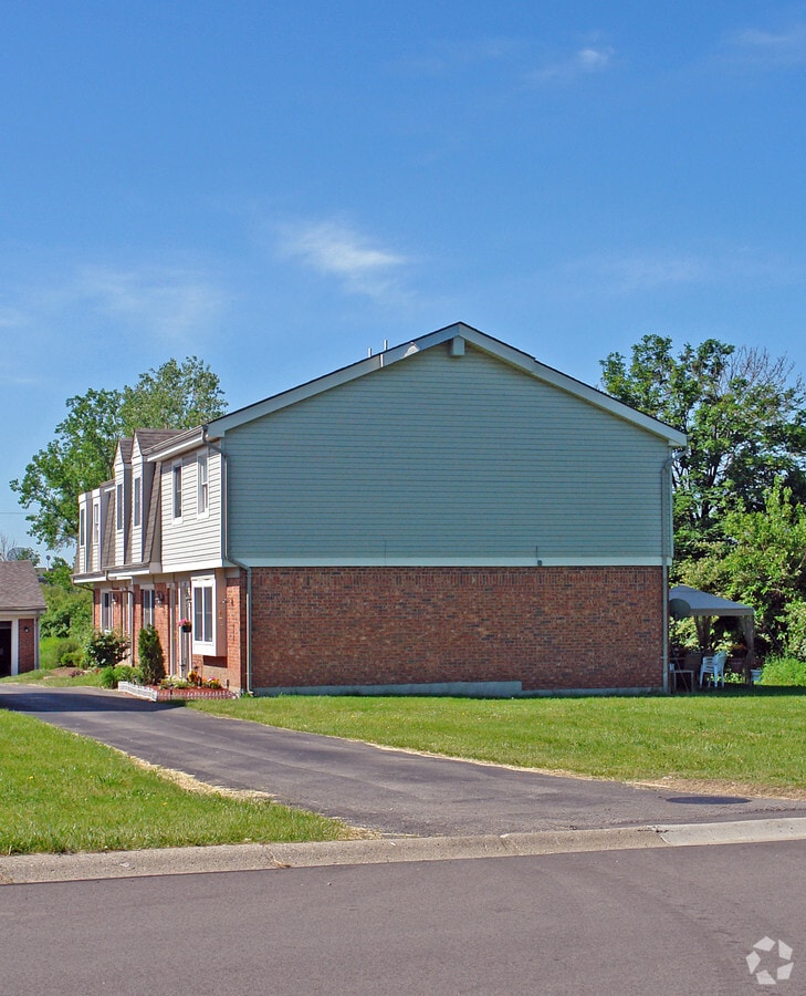 Photo - 412-428 Windsor Park Dr Apartments