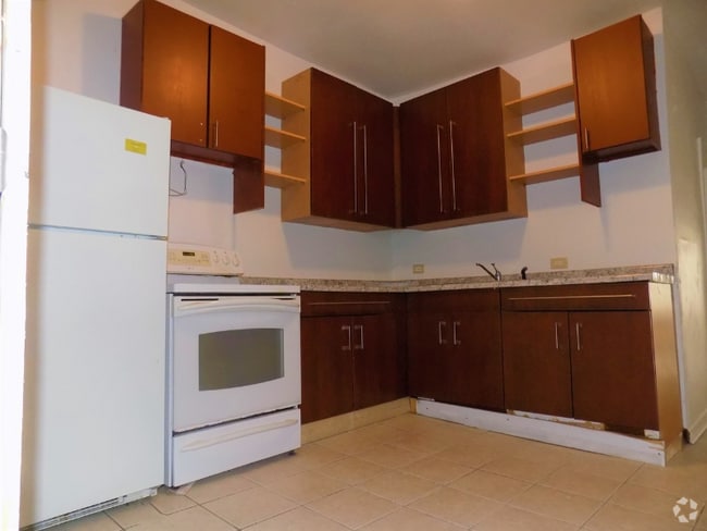 Building Photo - 5926 S Artesian Ave Rental