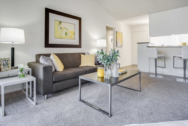 South Pointe Apartments For Rent in Costa Mesa, CA | ForRent.com