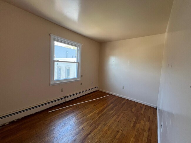 Photo - 52 Yale Ave Unit 2