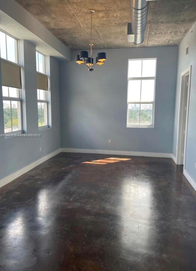 Photo - 1791 NE Miami Gardens Dr Unit E604