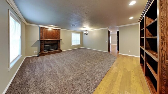 Photo - 605 Knights Bridge Rd