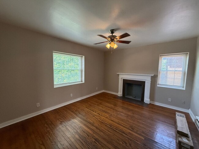 Building Photo - 1509 Jackson St Unit D