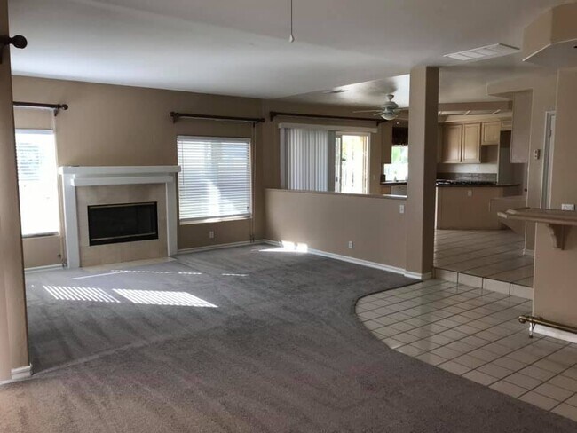 437 Lantern Crest Dr