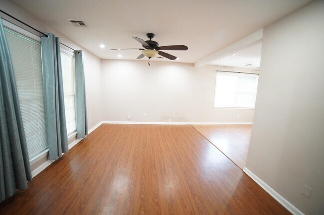 Photo - 1616 Salmon Dr