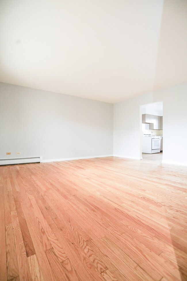 Photo - 2550 W Catalpa Ave Unit 4
