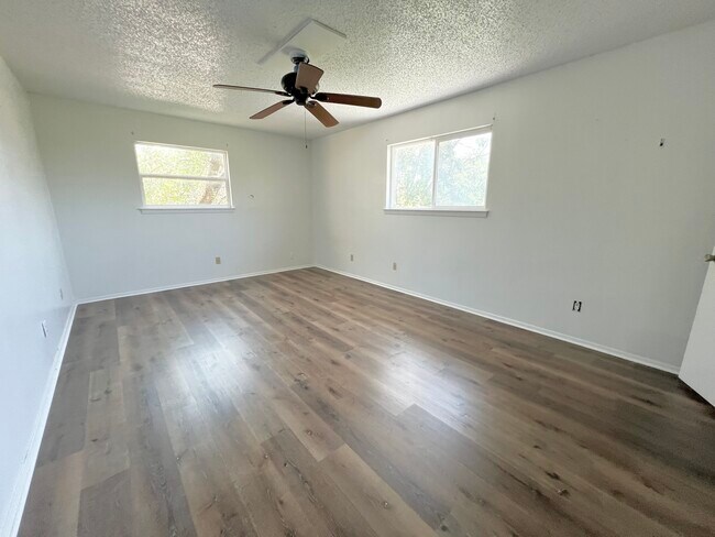 Photo - 9011 Sawtooth Ln Unidad A