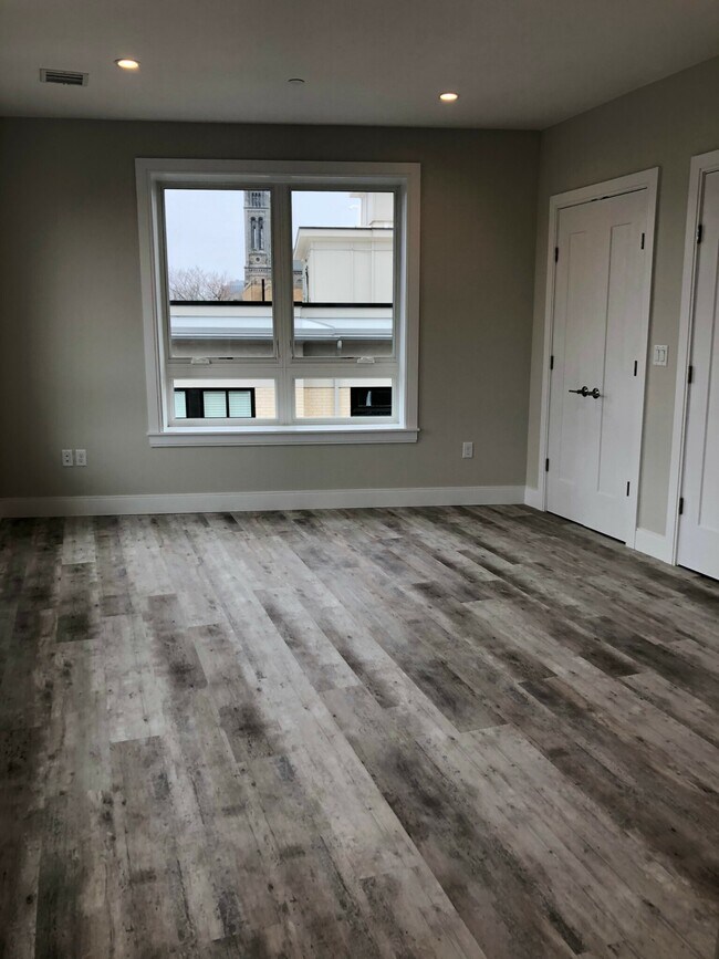 1564 Tremont St Unit 4