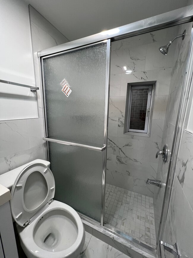 Photo - 3820 Hamilton St