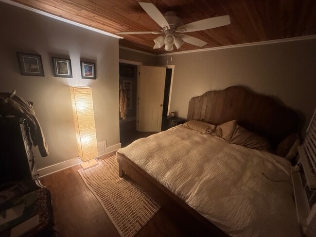 Photo - 1644 Oak St