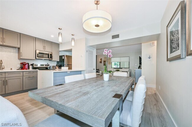 Building Photo - 788 Park Shore Dr Unit G17 Rental