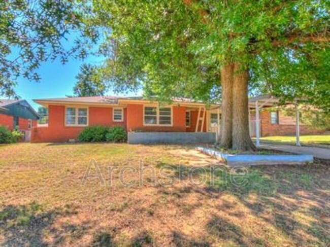 Building Photo - 724 General Senter Dr