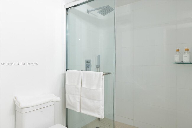 Photo - 19901 E Country Club Dr Unit 2307