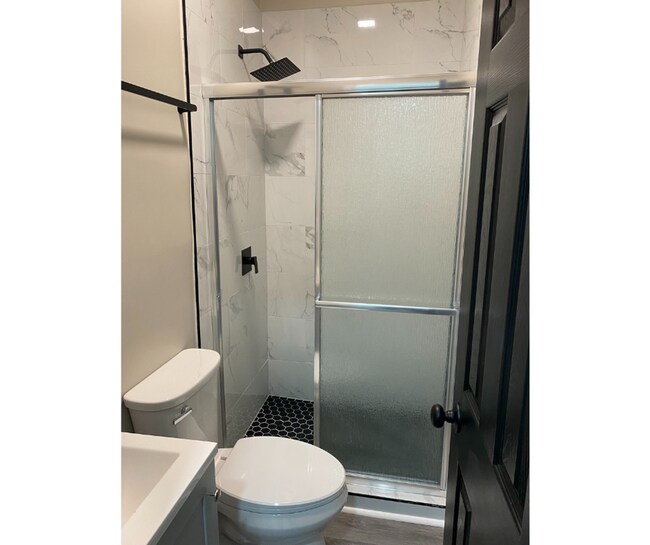 Photo - 2123 Sinclair Ln