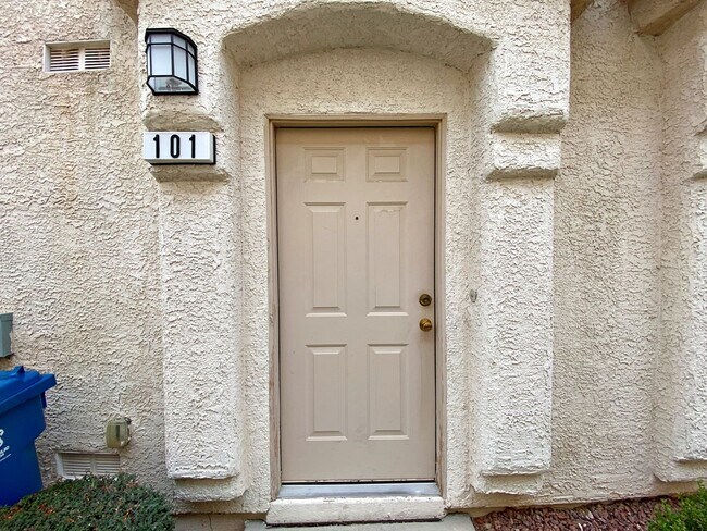 Photo - 2 BEDROOM 2 BATH TOWNHOME IN GATED COMMUNITY