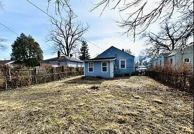 Photo - 3910 E 34th St