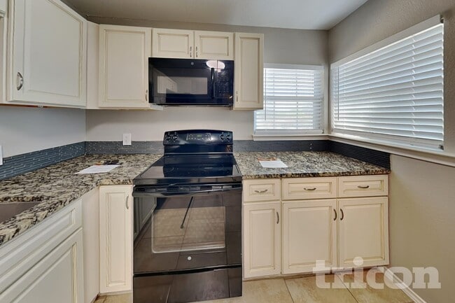 Photo - 706 Olney Dr