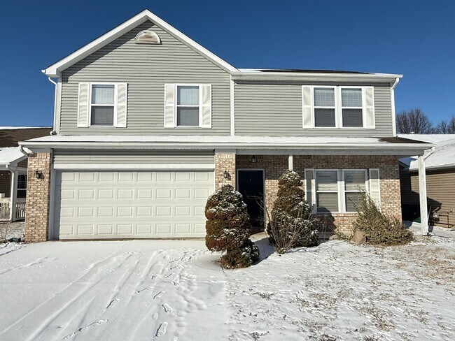 SPACIOUS, 2 STORY - SPACIOUS, 2 STORY House