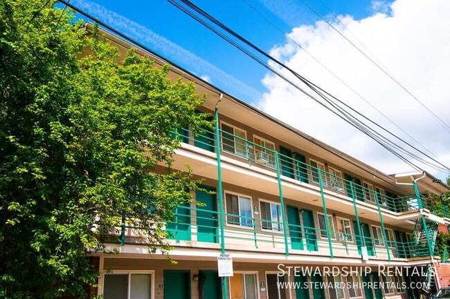 Photo - 1827 Harris St Apartment Unit 312