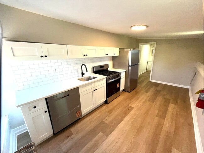 Building Photo - 4007 Germantown Pike Unit 3