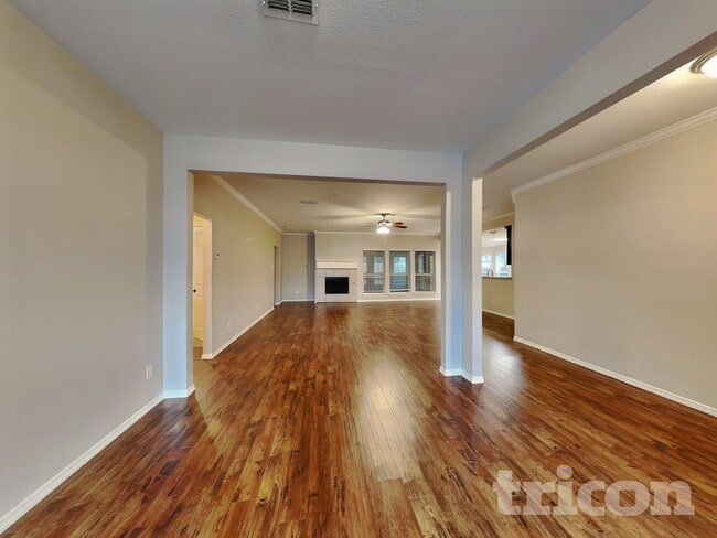 Photo - 5004 Saddlehorn Dr