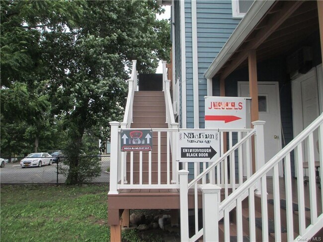 Photo - 169 S Main St Unit Top Floor