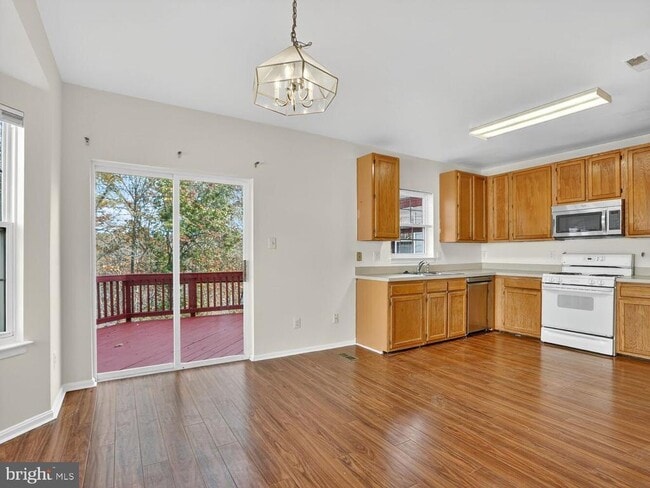 Photo - 3844 Koval Ln