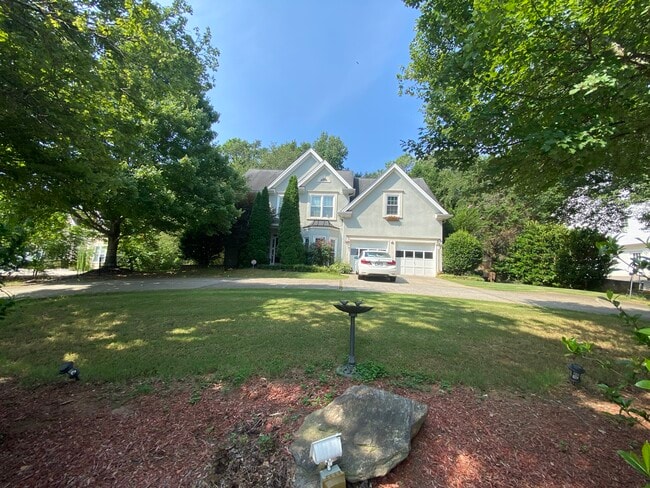 Building Photo - 5505 Kennemore Dr