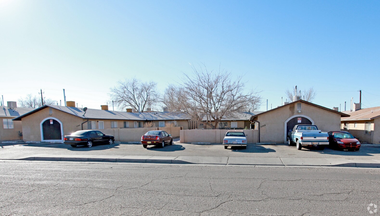 Photo - 3305-3309 Wellesley Dr NE