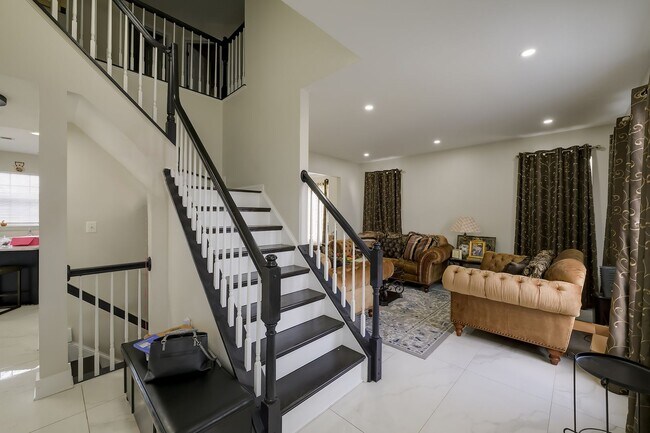 Photo - Luxurious Single Family Home in Emerald Farm