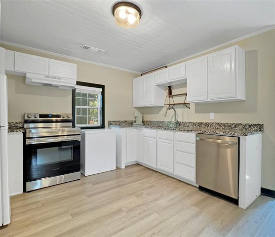 Photo - 604 Maple St