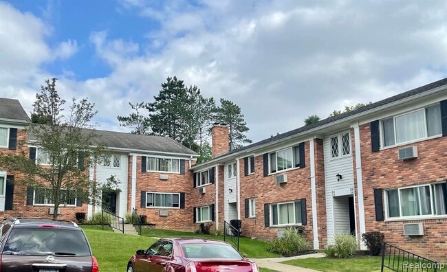 Photo - 525 Fairbrook St Unidad 213